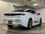 リヤ、後ろから見るとまた車の印象が変わってきますね☆☆