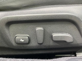 【パワーシート】スイッチ一つで簡単にシートの微調整が可能!電動だから力もいりません!快適なシートポジションにセットして、快適なドライブをお楽しみください。