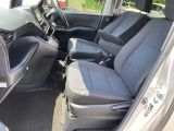 ●仕入れ段階で徹底したチェックを行い、厳しい審査にパスした車だけを展示・販売しています。弊社ではこれをプロチェックと呼び、数十の独自チェック項目に基づき、車の状態を調べ上げています。