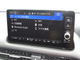 ナビゲーションはホンダコネクトディスプレイを装着しております。AM、FM、Bluetooth、フルセグTVがご使用いただけます。初めて訪れた場所でも道に迷わず安心ですね!