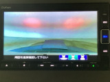 【バックカメラ】運転が苦手な方も車庫入れラクラクです!ギアをリバースに入れれば自動的に切り換わりますので、面倒な操作は不要です♪狭い駐車場もお車を傷つけず安心ですね!
