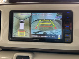 全方位カメラを装備!周囲の状況を瞬時に確認することが可能です。360度上から見下ろしたような視点で確認でき、駐車に便利な機能になります♪