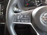 ステアリングスイッチ付きです。運転に集中できます。