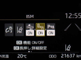 後方から接近する車両を検知して、衝突被害の軽減に寄与する安全機能リヤクロストラフィックオートブレーキ[パーキングサポートブレーキ(後方接近車両)]が装着されています。