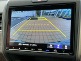 バックカメラ♪運転席から死角となりやすい部分も見えやすく車庫入れの苦手な方にも安心して駐車できます☆