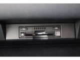 広がる運転支援サービスETC2.0搭載。全国の高速道路に設置されたITSスポットと双方向通信を図り、広域な道路交通情報や安全運転をサポートする情報を得て、音声やナビ画面上にタイムリーにお知らせします。