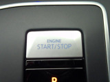 ●Start/Stop●ブレーキを踏みボタンを長押しするだけで、キーの抜き差しなく簡単にエンジンをかける事が出来ます。