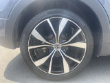 215/45R18