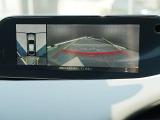 360&deg;ビューモニターを搭載しています。コーナーセンサーと合せてお使いいただくことで、安全、安心にお車の取り回しを行っていただけます。