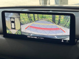 【360&deg;ビューモニター】専用のカメラにより、上から見下ろしたような視点で360度クルマの周囲を確認することができます☆死角部分も確認しやすく、狭い場所での切り返しや駐車もスムーズに行えます。