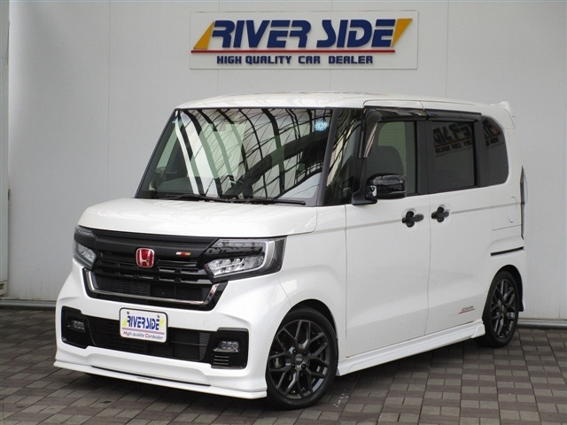 ホンダ N-BOXカスタム 