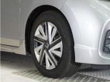 認定中古車では、厳しいHonda認定基準をクリアした厳選されたHonda認定中古車のみ、取り扱っております。「ご購入前の安心」「納車後の信頼」を車両と一緒に提供しております。