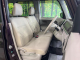 運転席シート廻りは使用感も少なく、良好な状態となっています。前オーナー様が丁寧に使っていたことがよくわかりますね。