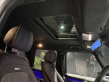 サンルーフが装備されている場合の車両は、開放感がありドライブを楽しくさせてくれます。