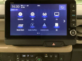 購入後も自社指定整備工場完備でお客様の愛車をしっかりサポート致します!御納車時には安全かつ安心してお乗り頂けるようホンダ専門知識を持つ整備スタッフが点検・整備・装備も説明をしてお渡ししております。