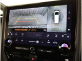 バックガイドモニターで、後方を確認しながら安心して駐車することができます。運転初心者も熟練者も必須の機能ですよ!