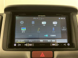 いまや必須装備「ナビゲーション」搭載!知らない場所にスイスイッとドライブ。もう、これなしではハンドルを握れませんね!でも運転中の操作は危険ですのでご注意ですね☆