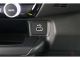 スマートフォンなどの音楽再生が可能なUSB接続ジャック装備車両です♪♪♪