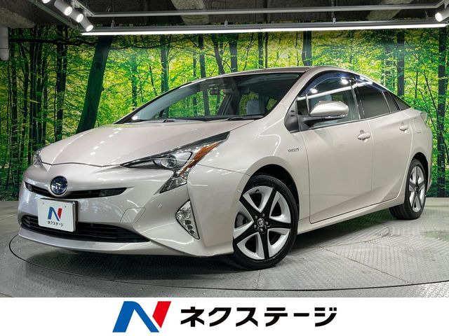 トヨタ プリウス 