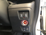 【両側電動スライドドア】リモコンや運転席のスイッチ操作のほか、ドアハンドルを少し引くだけでリアドアが自動開閉します♪