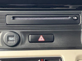 全方位モニター付ナビのメーカーオプションのCDプレーヤー対応、運転中でも好きなアーティストの曲が聞けます