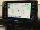 純正ナビを装備。タッチパネル式で使いやすく、お出かけもラクラクです。