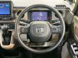 【ステアリングスイッチ】運転中、前方から目線をそらすことなく、オーディオ等の操作が可能な便利機能!安心&快適なドライブを演出してくれます♪