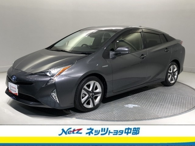 トヨタ プリウス 