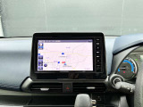 日産オリジナルナビゲーション(MM222D-Le)装着車♪インパネにマッチするデザインに加え、9インチの大画面なので地図が大きく見え、操作性を高めます☆