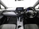 SUVならではの見晴らしの良い前方視界で快適なドライブをお楽しみいただけます!