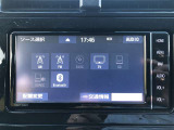 Bluetooth(ブルートゥース)接続機能付き。スマートフォンなどからお気に入りの音楽をワイヤレス再生できます。ドライブがさらに楽しくなりますね。