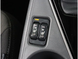 運転席、助手席にはシートヒーター機能を装備!電熱線を使用した暖房ですので、寒い季節や雨などで急に体が冷えてしまったとき等に便利で快適な機能です!