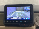 バックカメラ搭載です!車庫入れが苦手な人はもちろん、車両感覚に自信がある人にもお勧めです!見えない箇所が見えるようになるので、低い障害物や隠れてしまっている子供の存在等にも気付く事が出来ます。