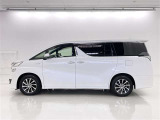色は人気のホワイトパールクリスタルシャインです。