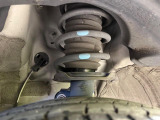 お車を安心してお乗りいただく為には、足回りの定期点検が欠かせません。サービスサポート(有償保証)では無料点検もご提供しており、安心のカーライフをお過ごしいただけるサポート体制が整っています。