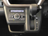 温度を設定すれば、自動で車内の温度管理をしてくれる優れものです♪ATミッションで運転楽々