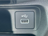 便利な充電用USBジャックも付いています☆周辺機器の充電にご利用頂けます☆