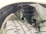 お車を安心してお乗りいただく為には、足回りの定期点検が欠かせません。サービスサポート(有償保証)では無料点検もご提供しており、安心のカーライフをお過ごしいただけるサポート体制が整っています。