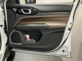 運転席ドアパネルです。