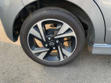 (株)あっぷる関西は業界経験者多数在籍!!新車ディーラー営業・大手中古車ディーラー営業・新車ディーラー整備士など、豊富な知識と経験をお客様の車選びや納車後のサポートをお手伝いさせて頂きます。