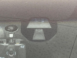 【シティブレーキアクティブシステム】低速走行中に前方の車両等を認識し、衝突しそうな時は警報とブレーキで衝突回避と被害軽減をアシスト。より安全にドライブをお楽しみいただけます。