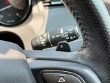 ステアリングパドルシフト『クイックなシフト操作が可能!レスポンスが高く、運転者様のギア変則にしっかりとついてきてくれます!ジャガーと一体となれる装備です。』
