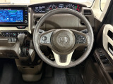 【Honda SENSING装備】ミリ波レーダーとカメラを用いた先進の安全運転支援システムです。衝突軽減ブレーキに始まり、車線維持支援システム、標識認識機能など7つの支援で安全運転をサポート!