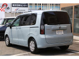 コンパクトなボディの中に多彩な機能が凝縮され、さらにキビキビとした軽快さを併せ持つ。そんな印象を、一目で見て感じるようなデザインをめざしました。