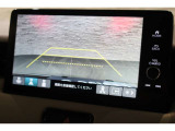 バックカメラが装備されており、後方の安全確認はもちろんのこと狭い場所での駐車や雨の日・夜間など視界の悪いコンディションでのストレスの軽減にもなります!