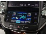 使いやすさや安全性を追求したステアリング周り!高級車ゆえにスイッチ類が多いのも特徴ですね!考え尽くされた配置ですぐに使いこなす事が出来ますのでご安心下さい!是非、体感してみて下さい!!