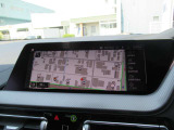 タッチパネルナビとなります。スマホのように使用できます。
