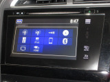 ナビゲーションは純正メモリーナビを装着しております。AM、FM、CD、DVD再生、Bluetooth、フルセグTVがご使用いただけます。初めて訪れた場所でも安心ですね!