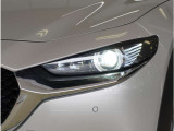 【LEDヘッドライト】省電力で長寿命の明るく運転しやすいLEDヘッドランプです。明るく照らすので暗い夜道からお客様を守ってくれます。お近くの広島マツダまでお越しください。