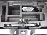 パンク修理キッドが車載されてます